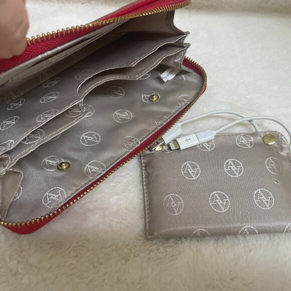 Adrienne Vittadini Red Patent Wristlet Zip Around, AND a Phone Charging Insert! - Picture 7 of 10
